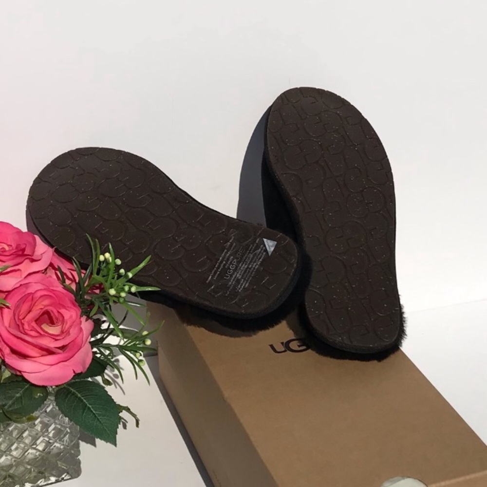 Ugg Wool Suede NEW IN BOX Black NONSLIP WARM House Slippers House Shoes Size 7 - Picture 7 of 10